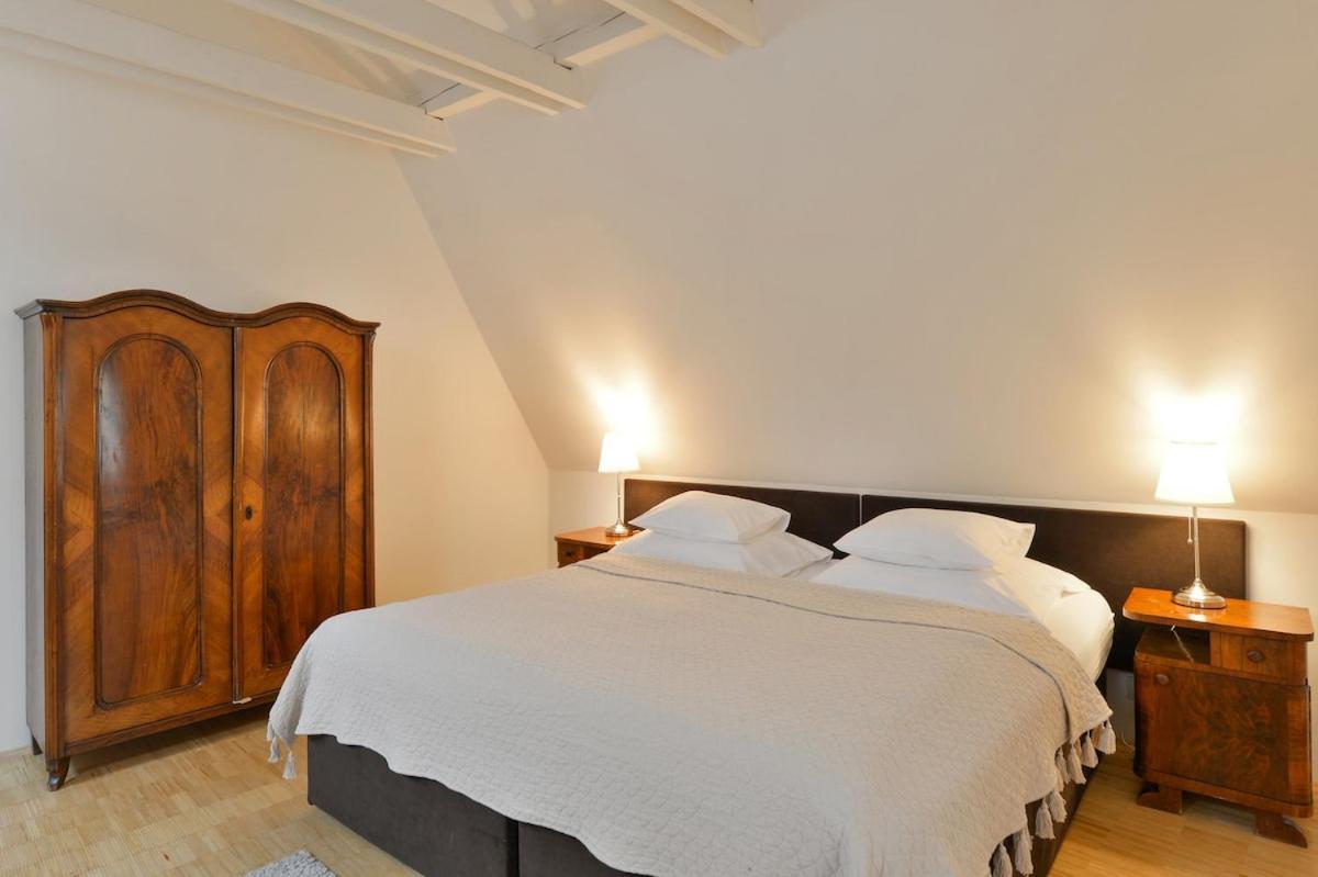 Eclectic Loft With Terrace Apartmán